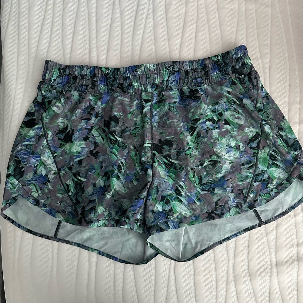 Track That MR 5 in Lined short 
Rapid flourish multi  size 18
